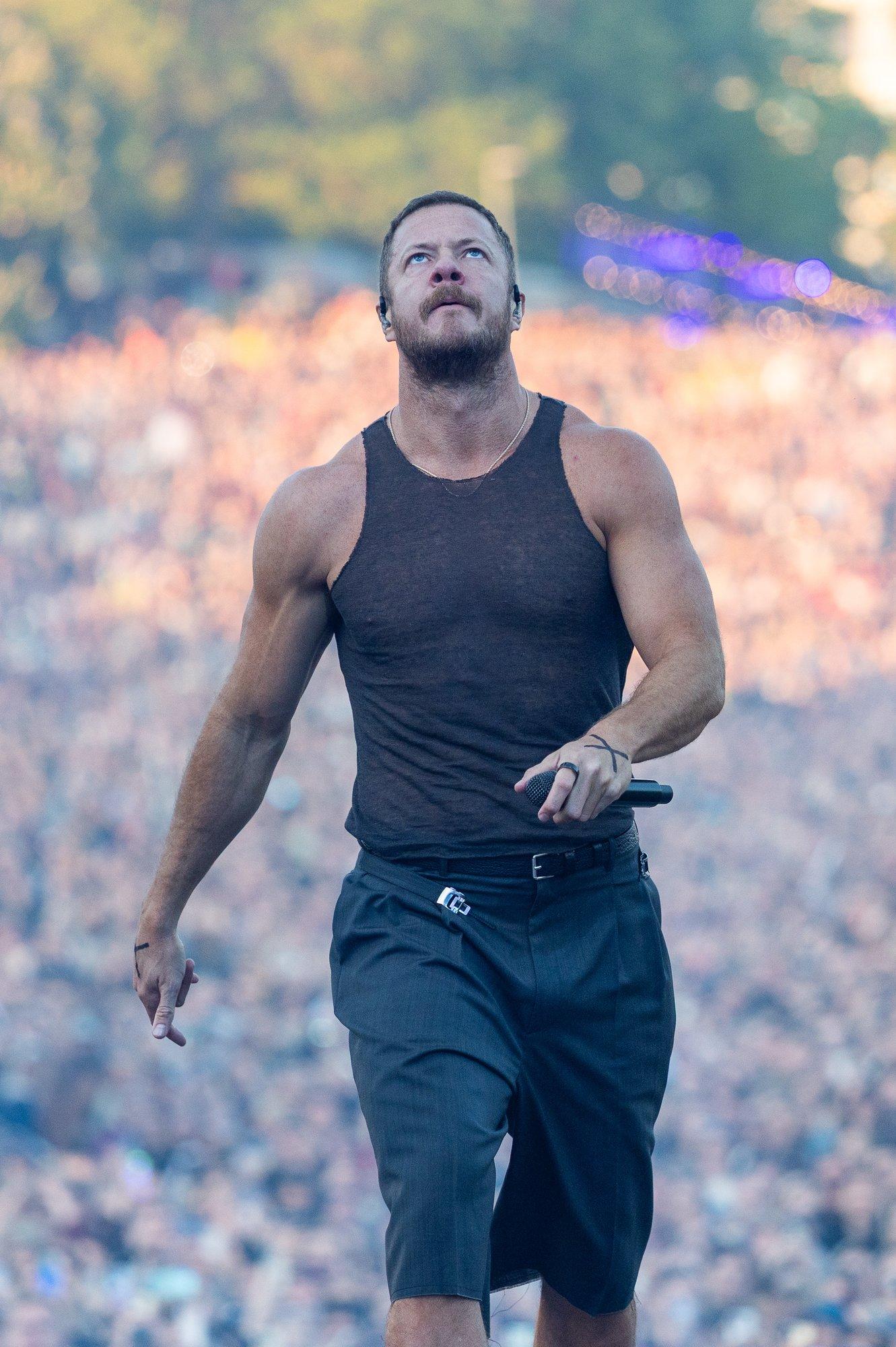 REPORTAAŽ | „Homne kindel plaan: solaarium, maika ja trenn!“ Imagine Dragonsi purjus fännid rikkusid meeleolu, ent bändi ninamees pakkus silmailu