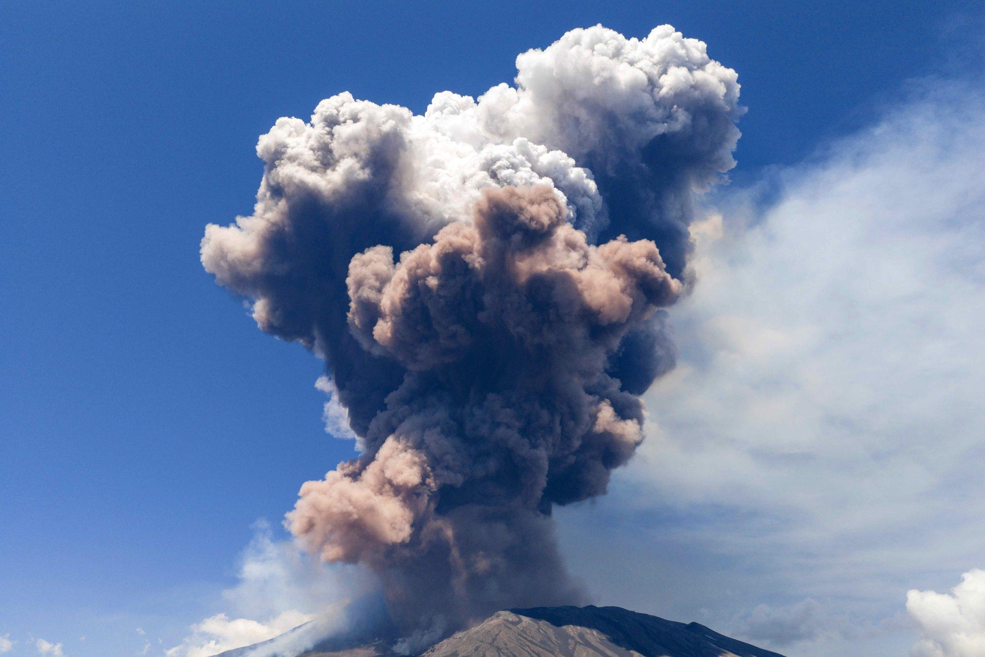 Etna purse tekitas turistidele segadust. Kas ja mida katab reisikindlustus loodusõnnetuse korral?