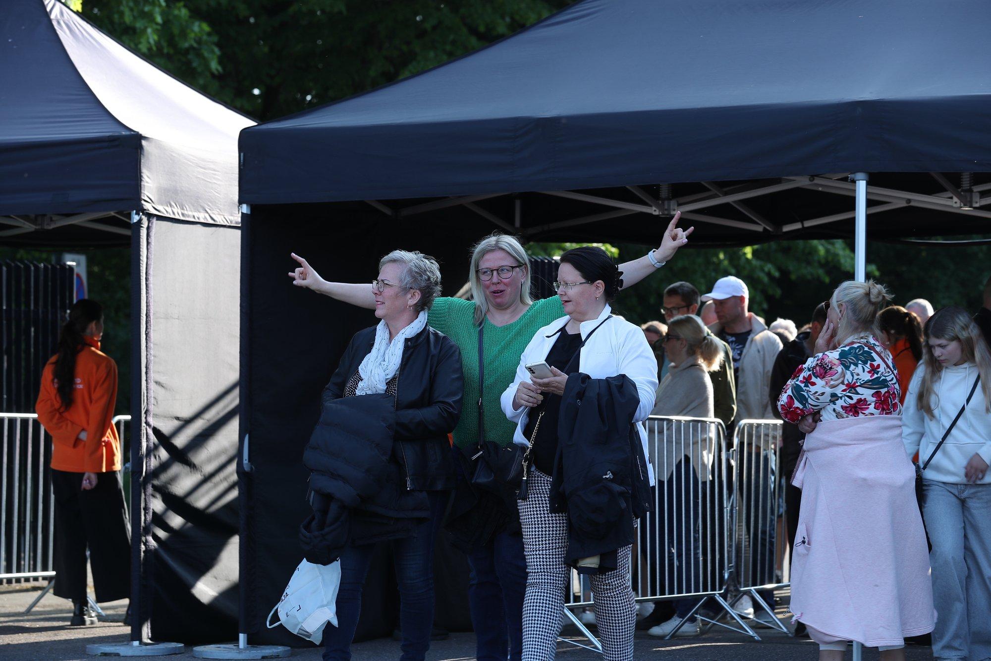 FOTOD | Ilmaga seekord vedas! Vaata, kes saabusid 2 Quick Starti suurele staadionikontserdile