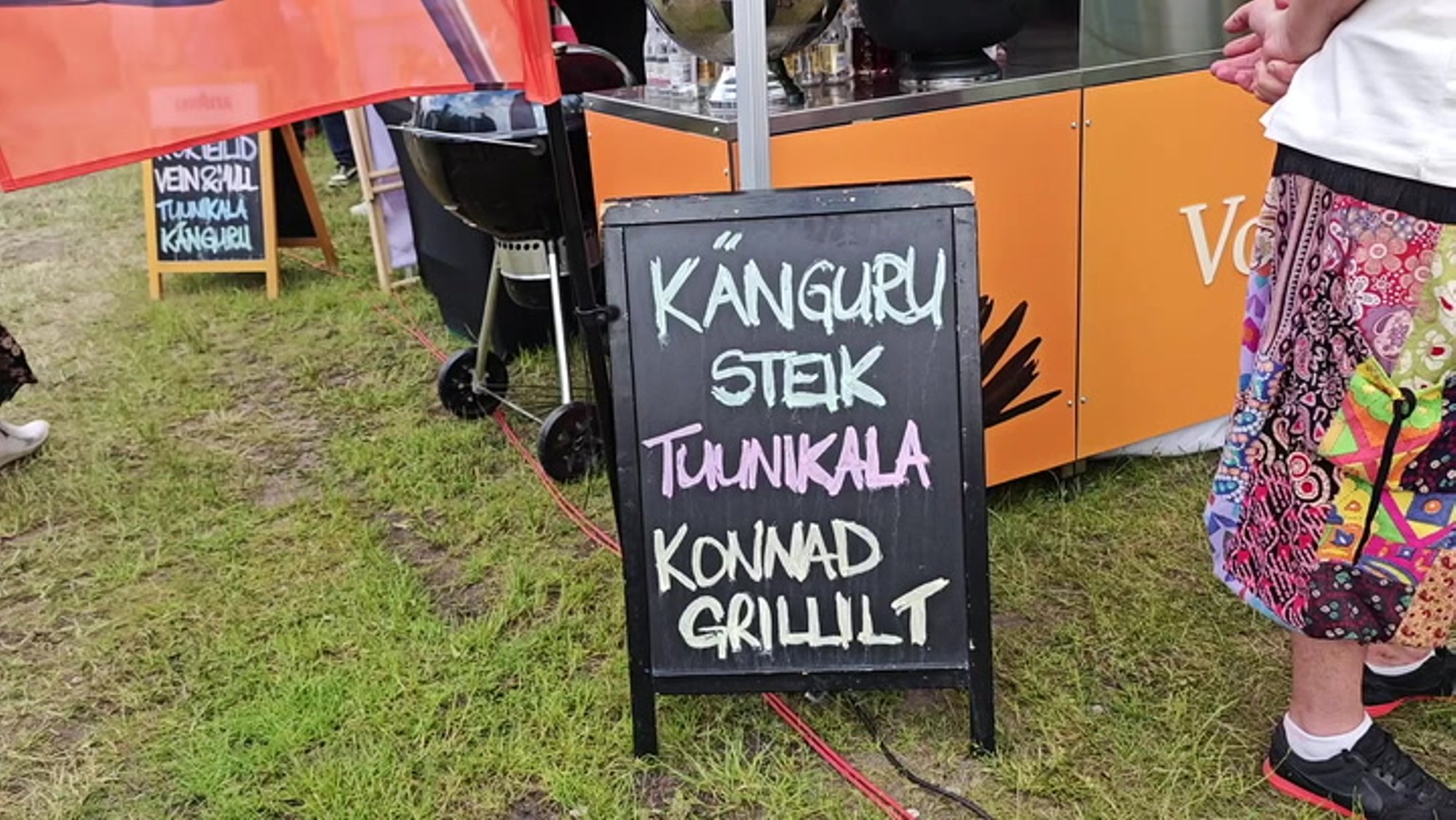 REPORTAAŽ | Võõrapärane toit on hinnas! Konna- ja känguruliha kuigi kauaks Grillfesti lettidele ei jäänud