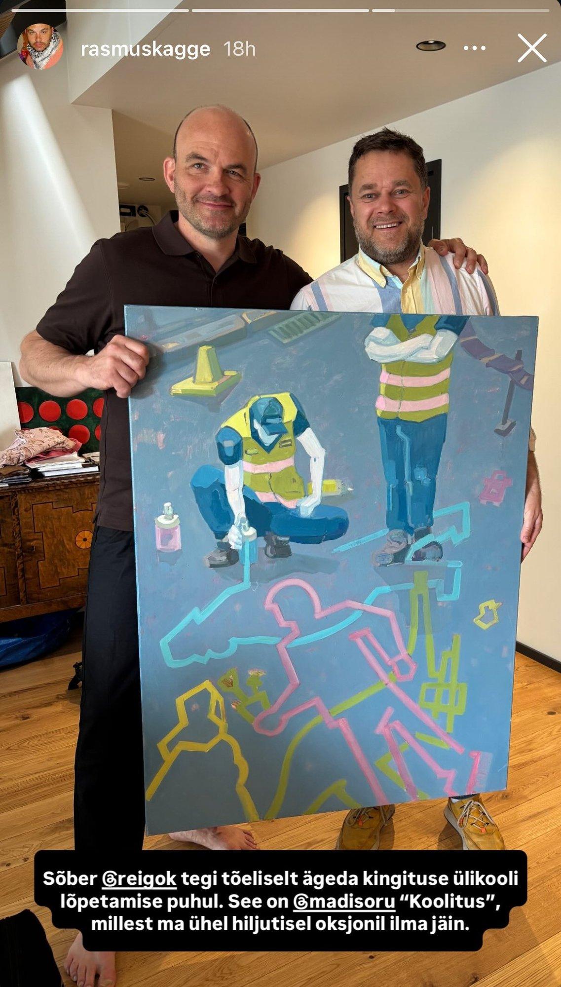 FOTOD | Endine teleajakirjanik Rasmus Kagge omandas diplomi ajaloo erialal. Sõber õnnitles teda 600-eurose kingiga