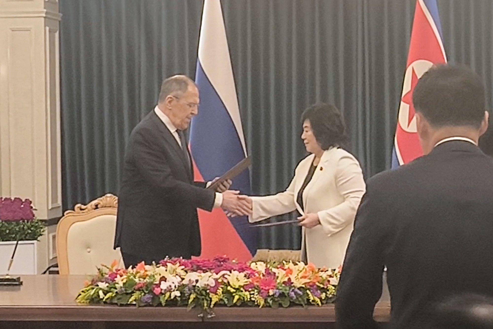 Lavrov Põhja-Koreas: meil ei ole mingeid põhjuseid Kimi siirast solidaarsuseavaldusest keelduda