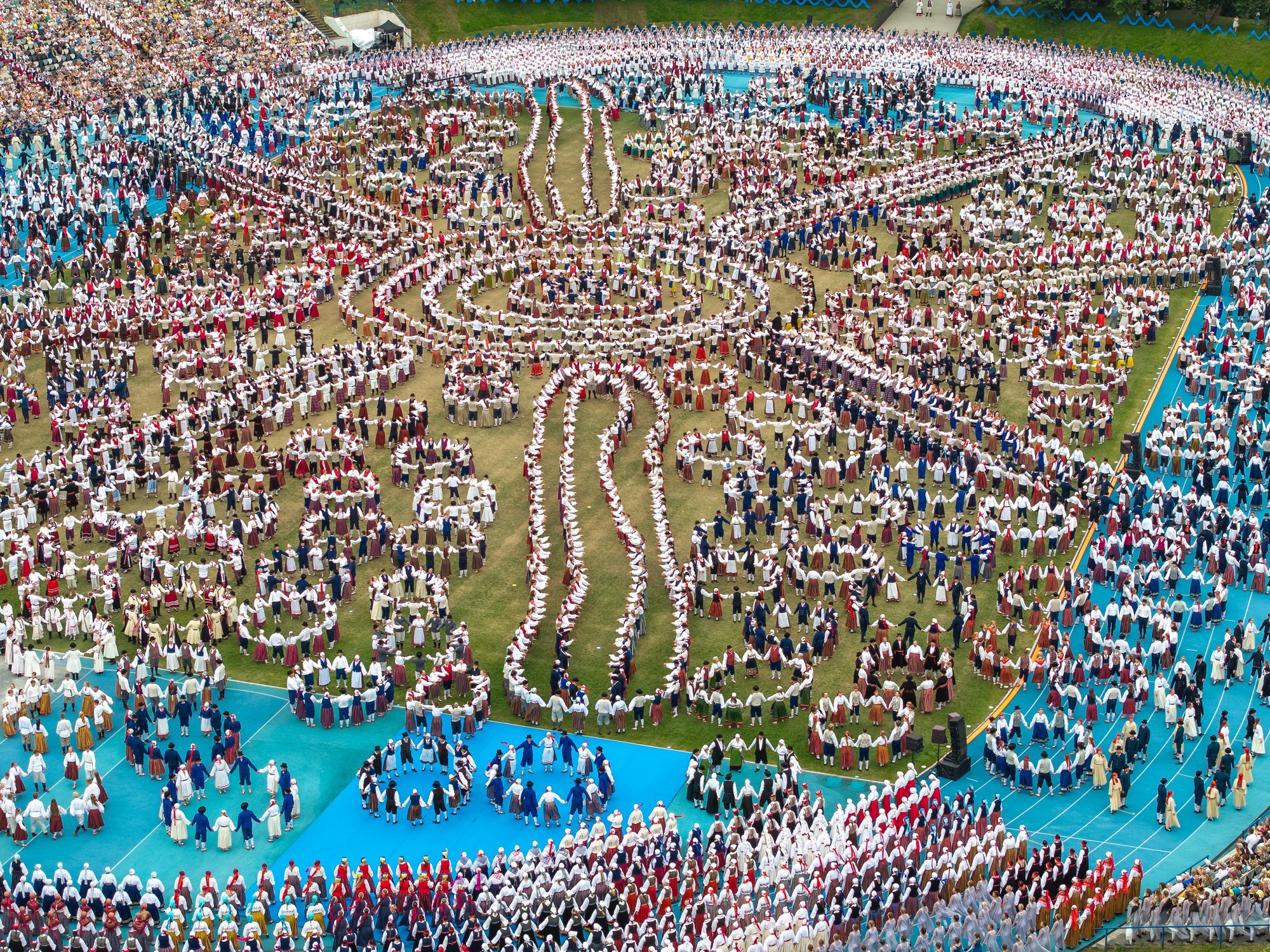 AEROKAADRID | „Uhke ja võimas!“ Vaata, kuidas Kalevi staadion ülevalt paistis!