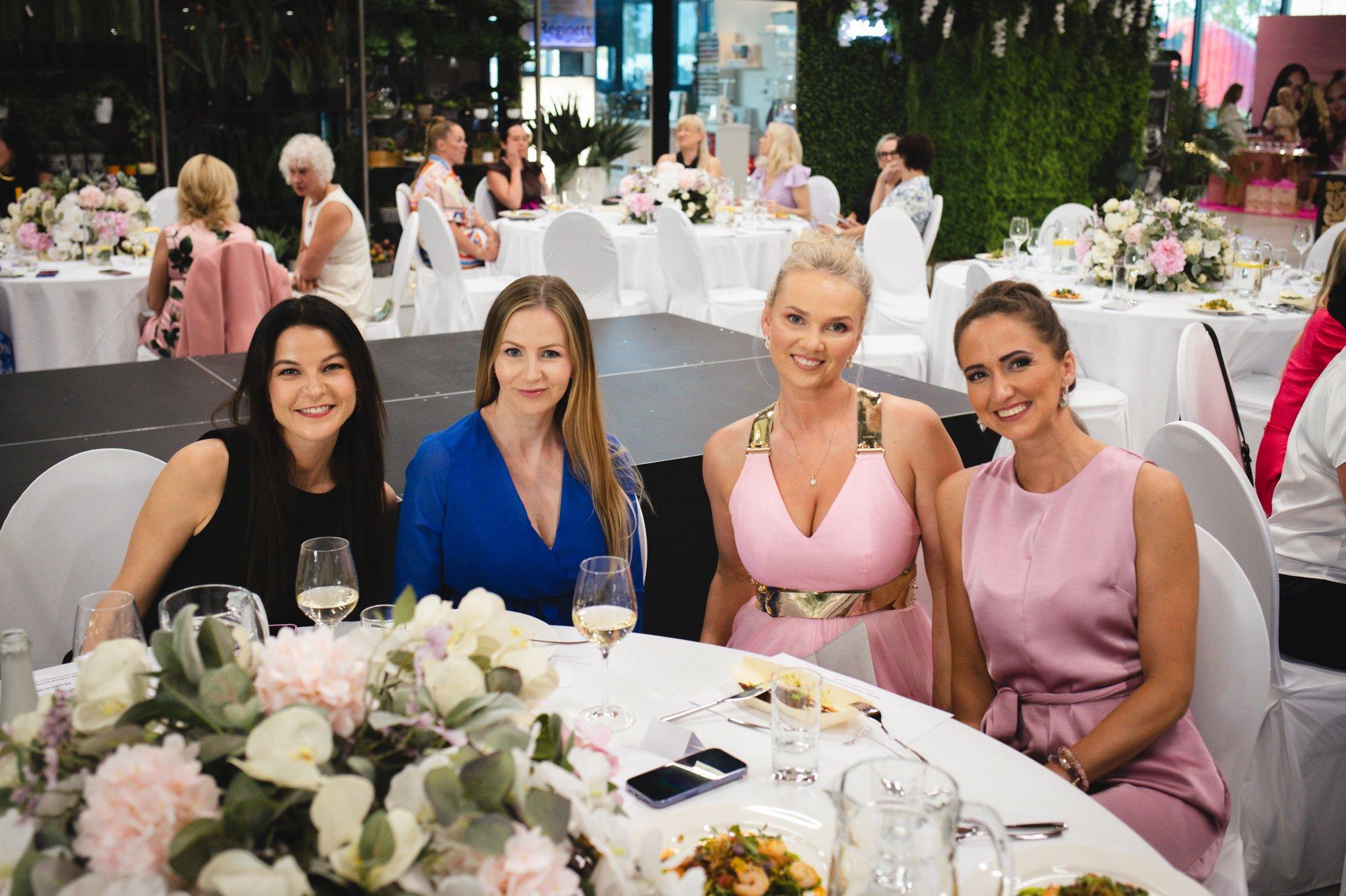 FOTOD | Anne & Stiili suveõhtu ilu, moe ja maitsetega