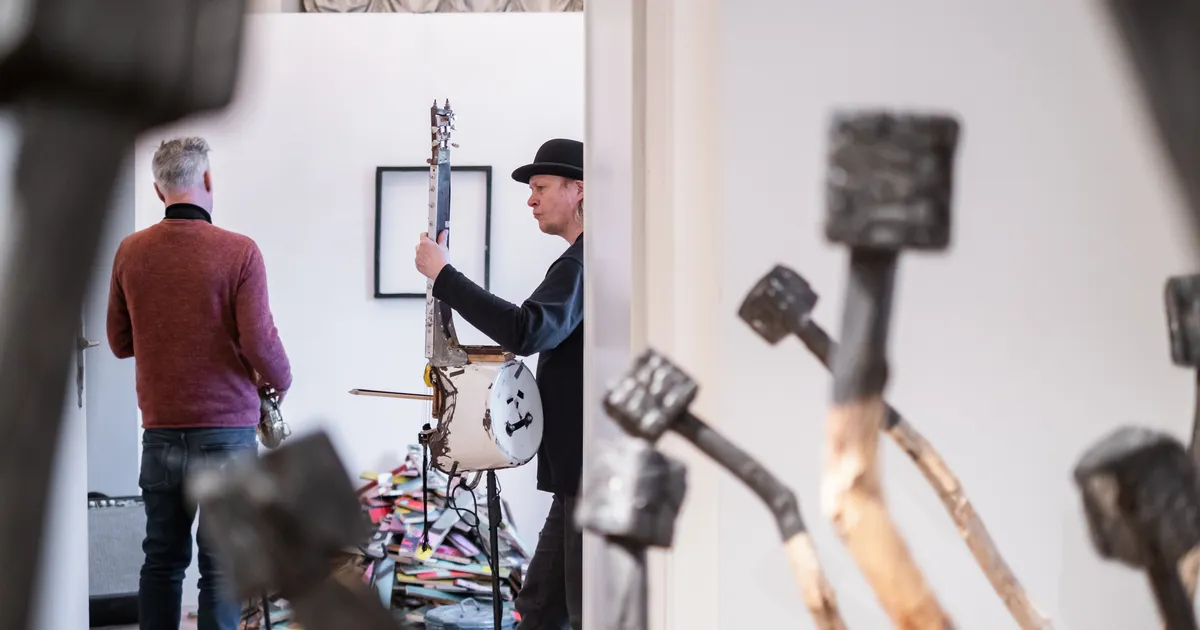 VADIM BELOBROVTSEV, ALEKSANDR ZDANKEVITŠ ⟩ Kultuur väljaspool süsteemi ehk kuidas kaitsta loovisikuid?