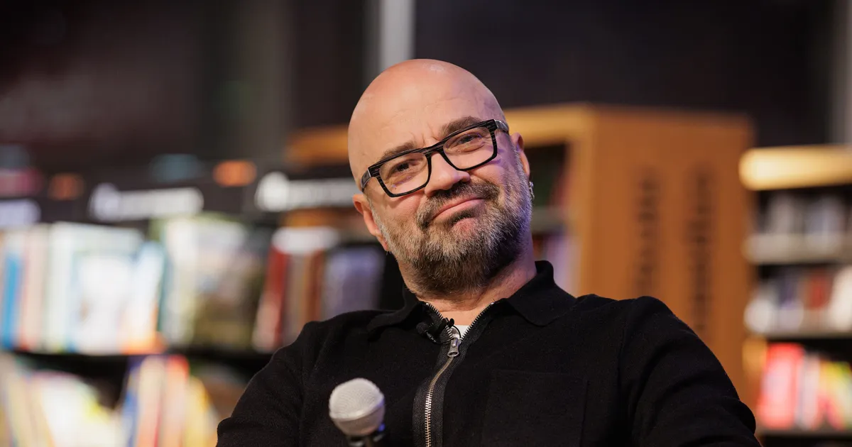 PAPARATSOFOTOD ⟩ Nii armunud! Mihkel Raud nautis kallimaga AC/DC kontserti