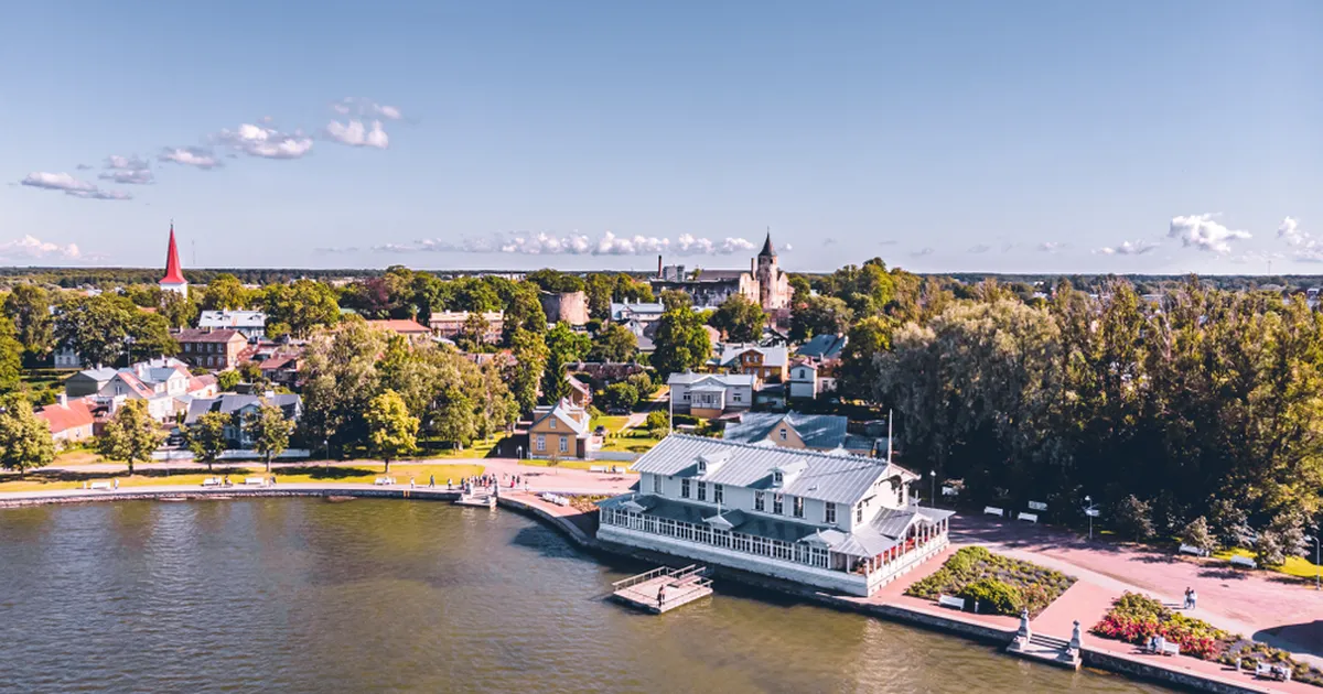 Välismaalane tuleb ikka, eestlane tõrksam. Kuidas läheb turism Eesti väikelinnades?