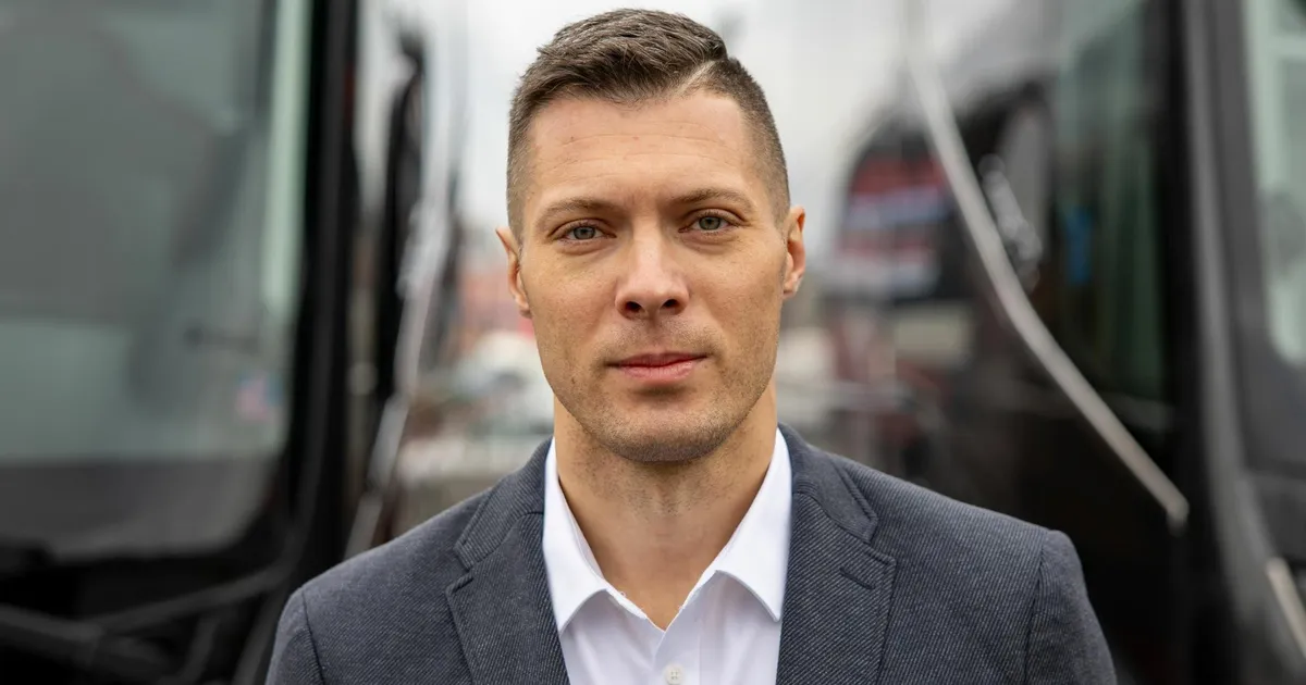 Bussifirma juht: õnnetuse põhjustas juhi tähelepanematus, mitte telefoni kasutamine