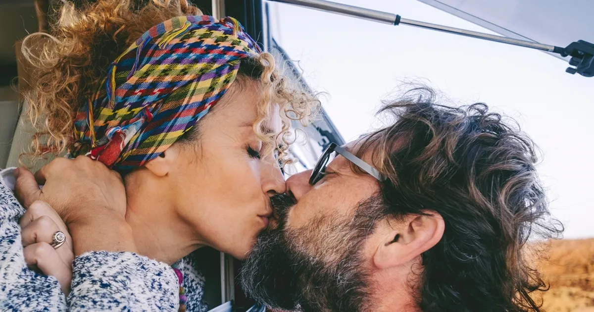 ÜLLATAV ⟩ Suudluste ja vaimse tervise vahel võib olla suurem seos, kui sa arvatagi oskad