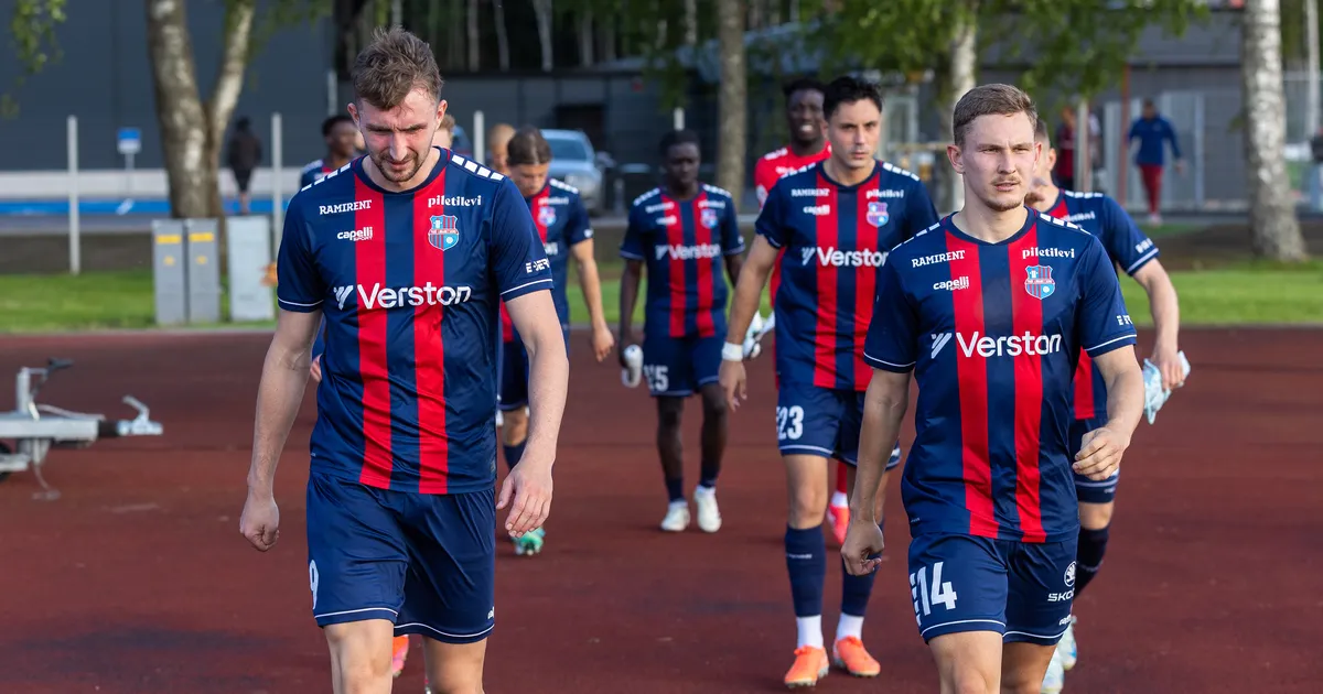 Paidet ootavad Gibraltaril põrgukuumus ja halb väljak ning nende vastu aitab ainult üks rohi