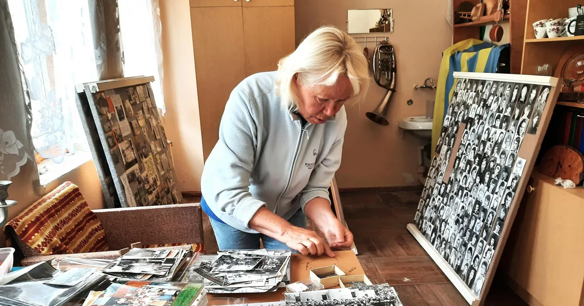 Tihemetsa juubelistendide kujundajad sordivad sadu fotosid