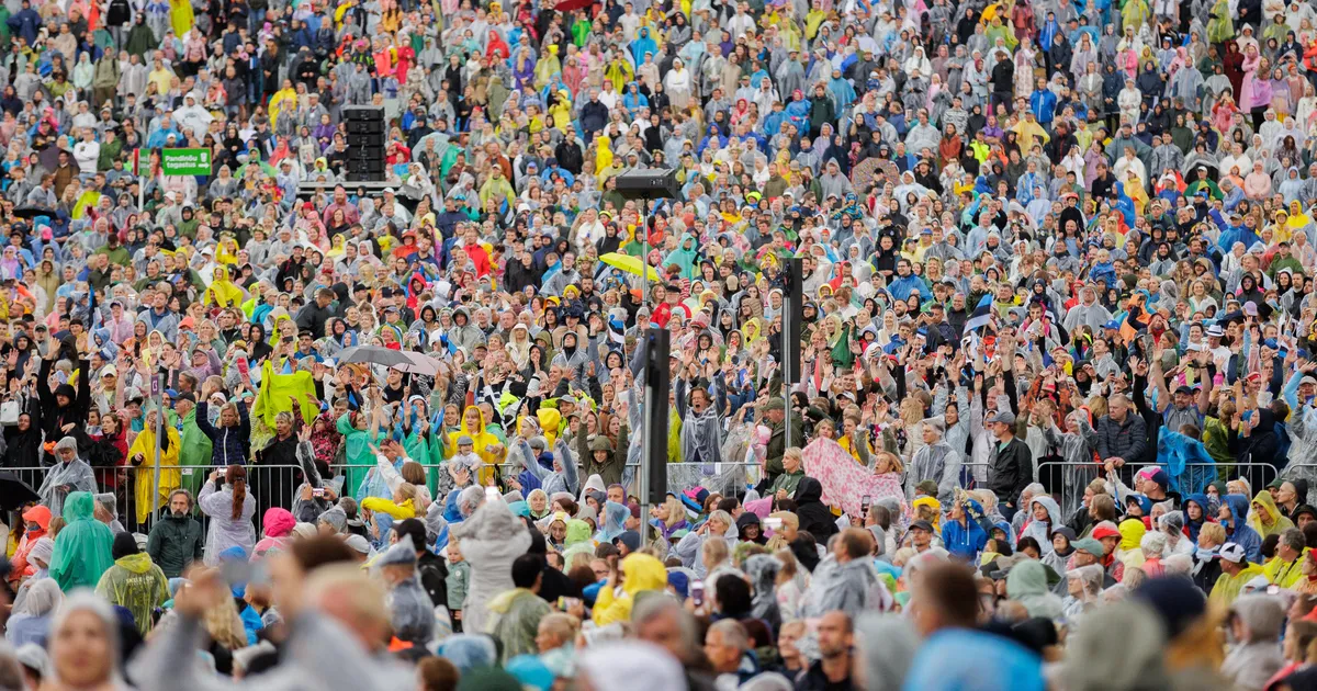 Tallinn ja PPA peolistele: jäta auto koju ja kasuta ühistransporti