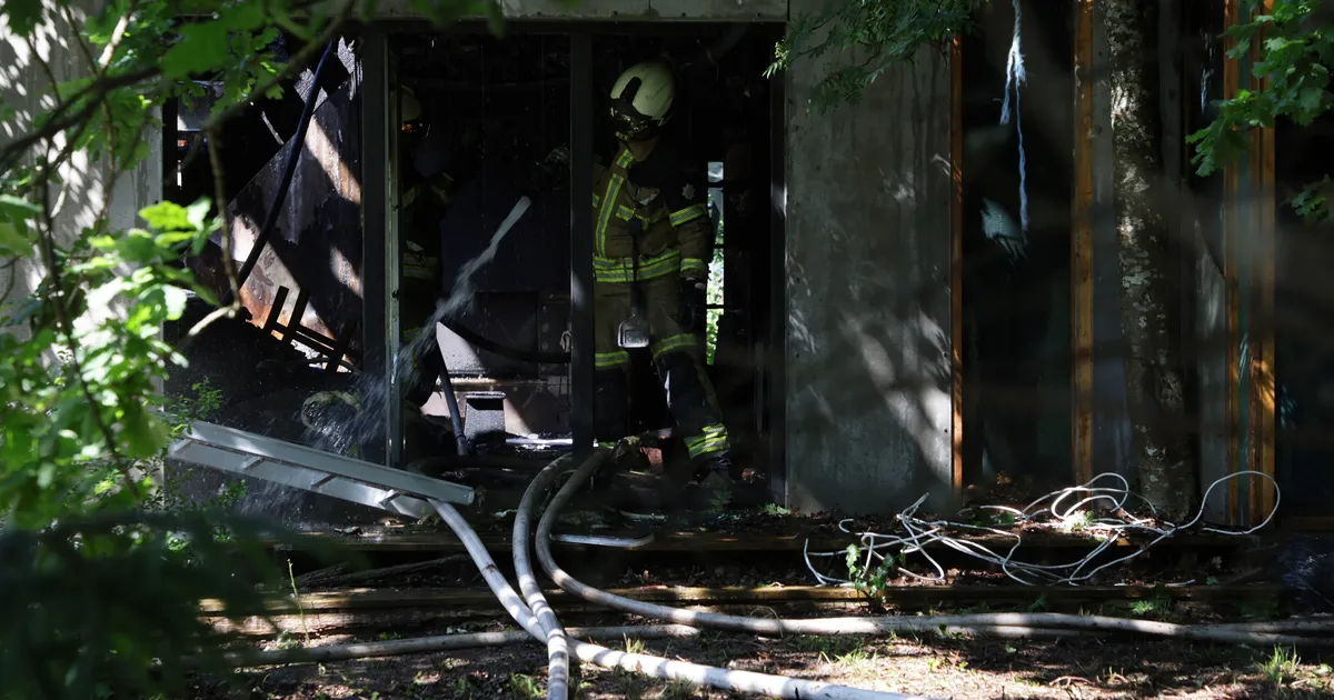 FOTOD ⟩ Viimsi vallas põleb kahekordne ehitusjärgus maja