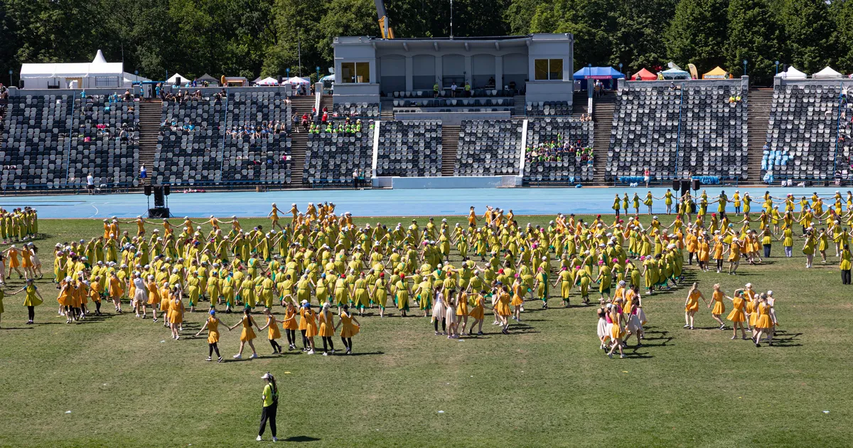 Tantsupeo kolmandat proovipäeva saatis päikesepaiste ja ülev meeleolu