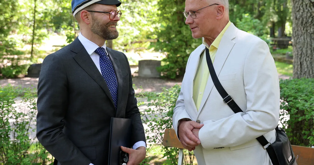 GALERII ⟩ Jaan Tõnissoni mälestuspäeval igatseti Tõnissoni elu ja pärandi uurija Krista Aru järele