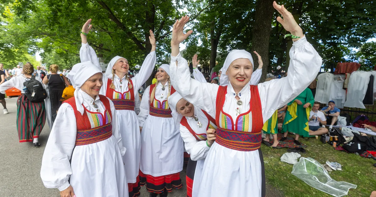 KUKU ⟩ Pea 70 aastat tantsinud Ivi Talimäe: ära vaata neid jalgu!