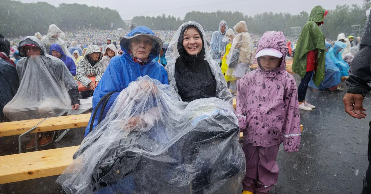 FOTO ⟩ Keskkonnaagentuur: just nii palju vihma sadas laulupeo jooksul maha