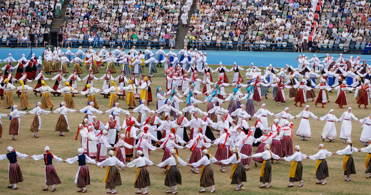 Imre Sooäär pillub ERRi tantsupeo ülekandele kriitikanooli: oleks siis pidanud panema sildi, et see on kõigest «säästulahendus»
