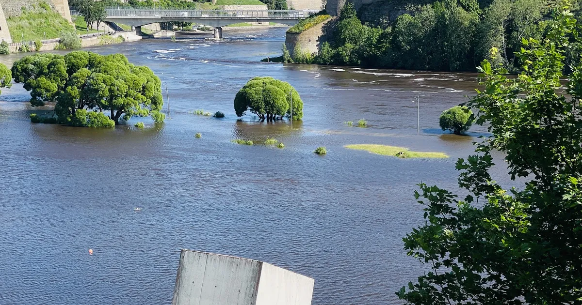FOTOD ⟩ Veetõus jõudis Joaoru randa