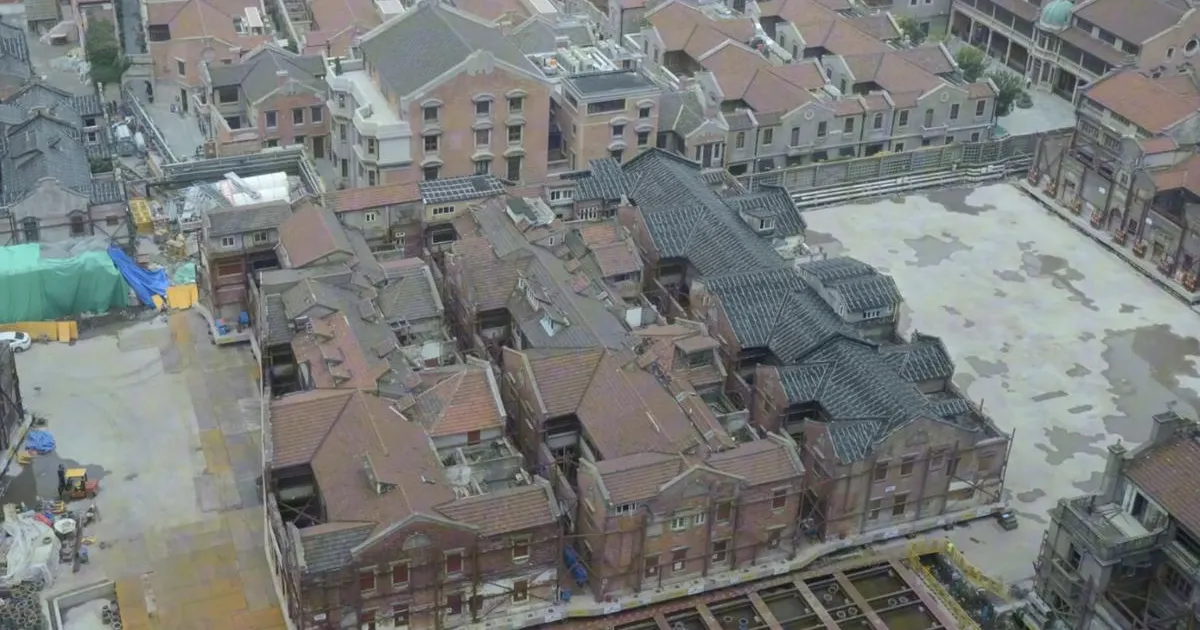 VIDEO ⟩ Robotid teisaldasid terve linnaosa, et selle alla ehitada midagi enneolematut