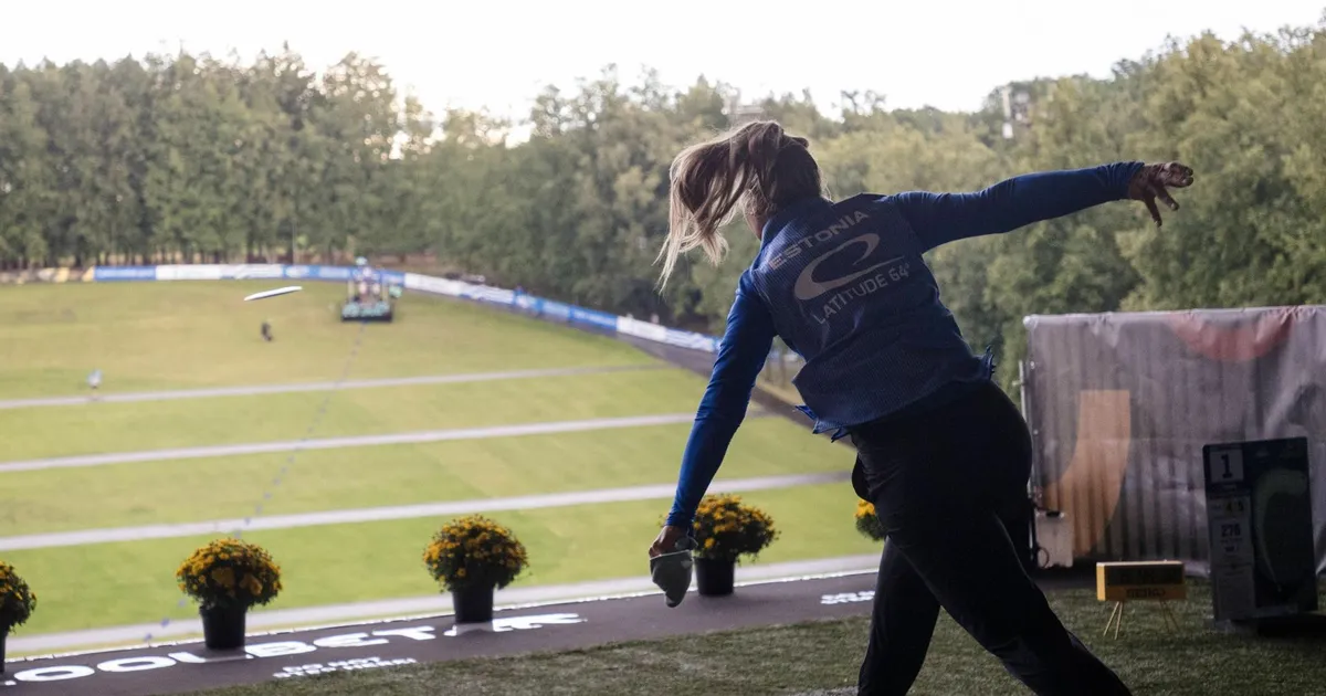 VIDEO ⟩ Mudamülkaks tallutud lauluväljak saab enne suurvõistlust lapp lapi haaval vana ilme tagasi