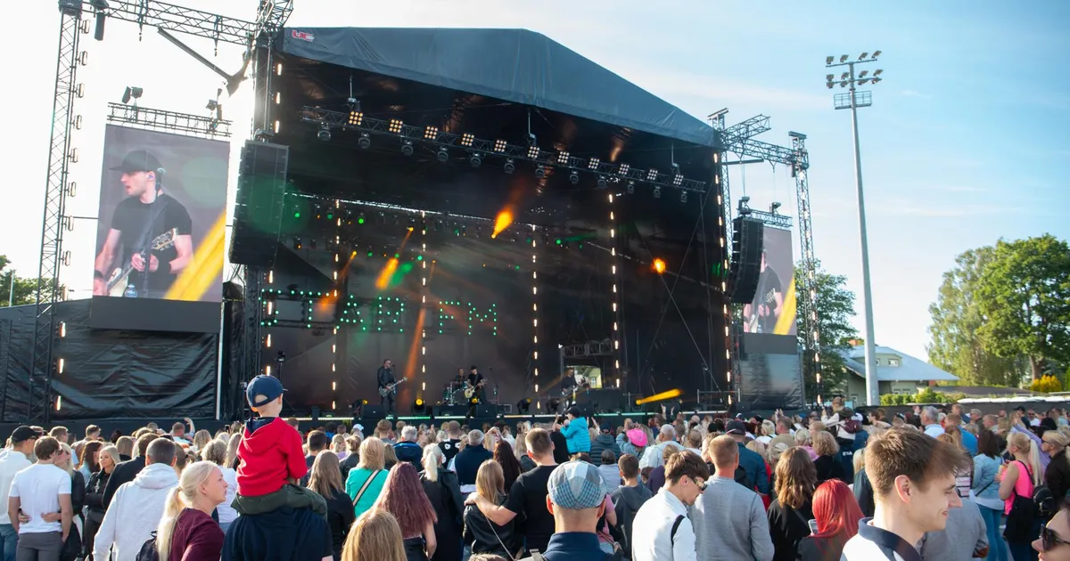 Galerii ⟩ Raadiojaam tähistas juubelit Pärnus staadionikontserdiga