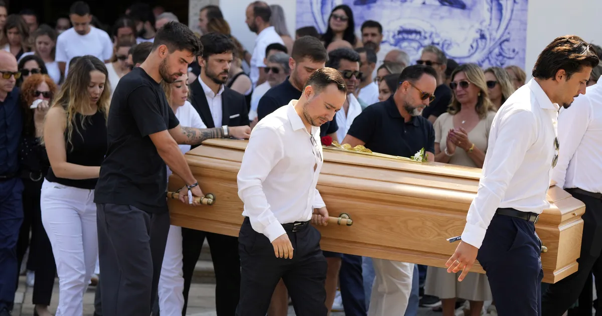 Diogo Jota saadetakse viimsele teekonnale, Liverpool maksab tema perele kahe aasta palga