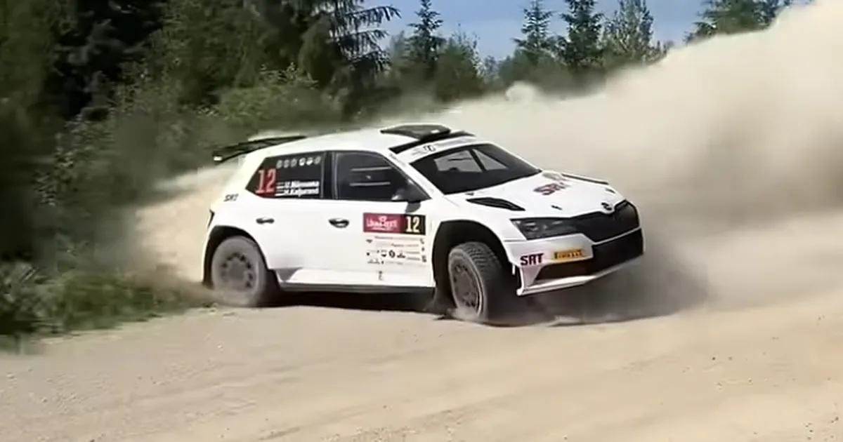 VIDEO ⟩ Lõuna-Eesti ralli: salakaval kurv niitis järjest sõitjaid