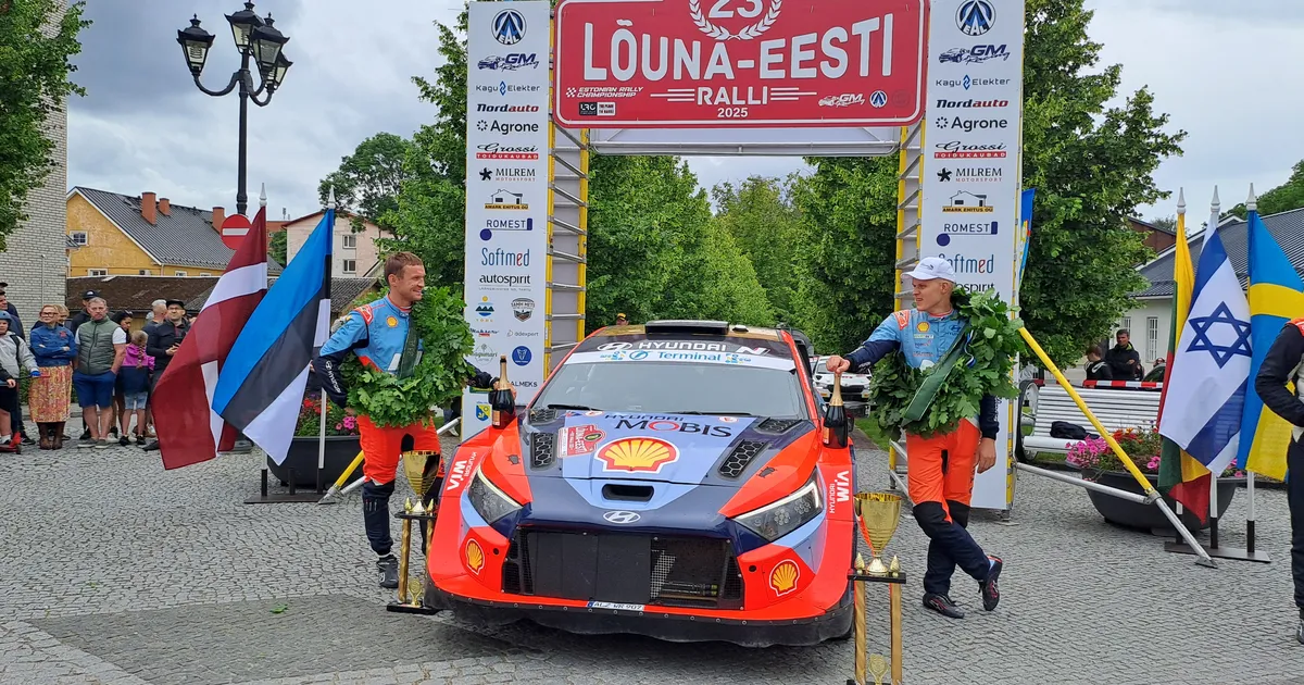 VIDEO ⟩ «Eestis on alati soe sõita.» Ott Tänak tegi Lõuna-Eesti rallil puhta töö