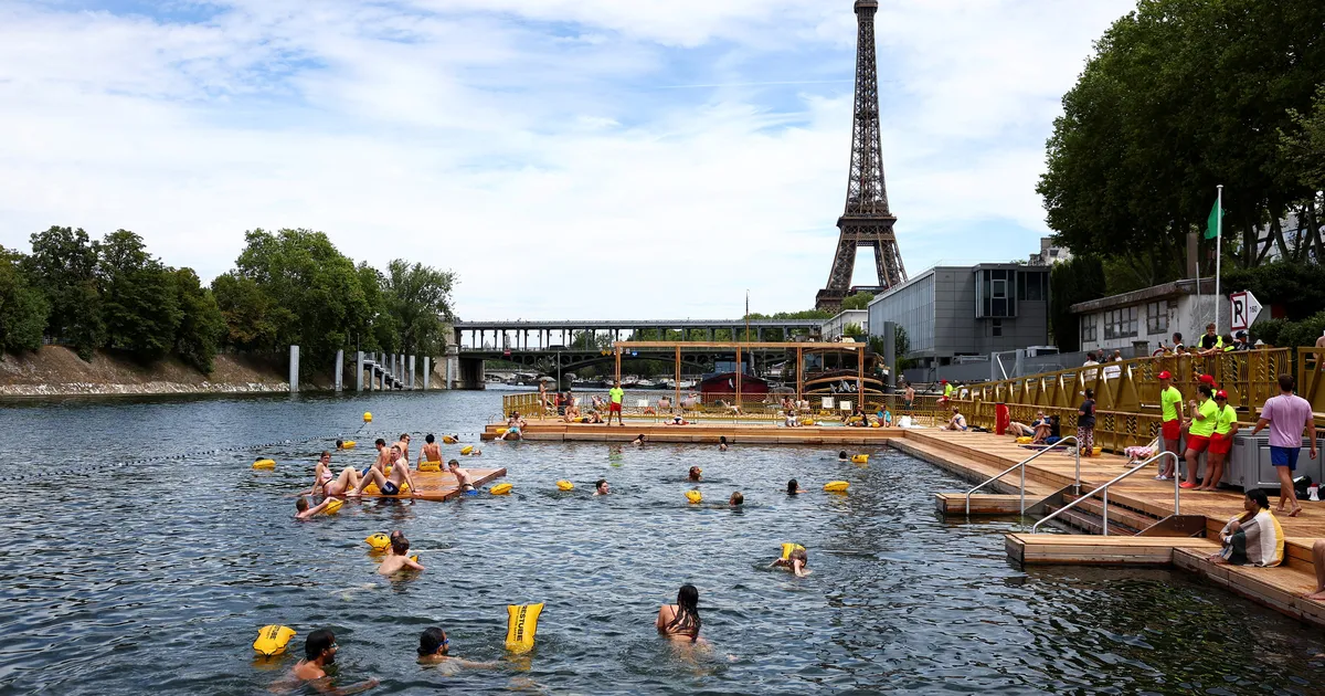 Seine'i jõgi avati Pariisis sajandi pikkuse pausi järel taas suplejatele