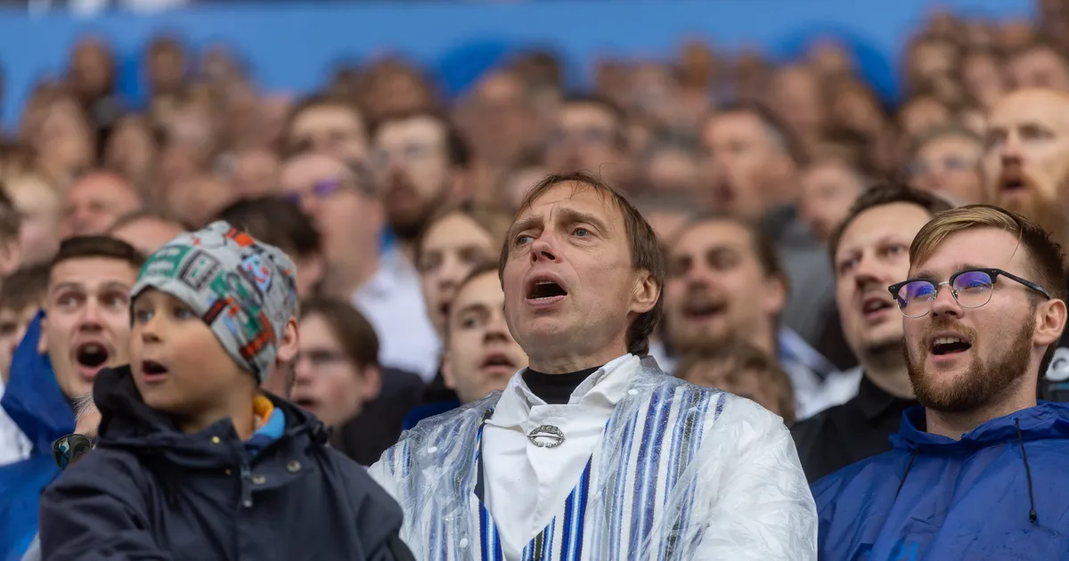 ARVUSTUS ⟩ Laulupeo esimene päev: milleks selles vihmas veel pisarad – 21 000 lauljat meenutasid, kust me tuleme