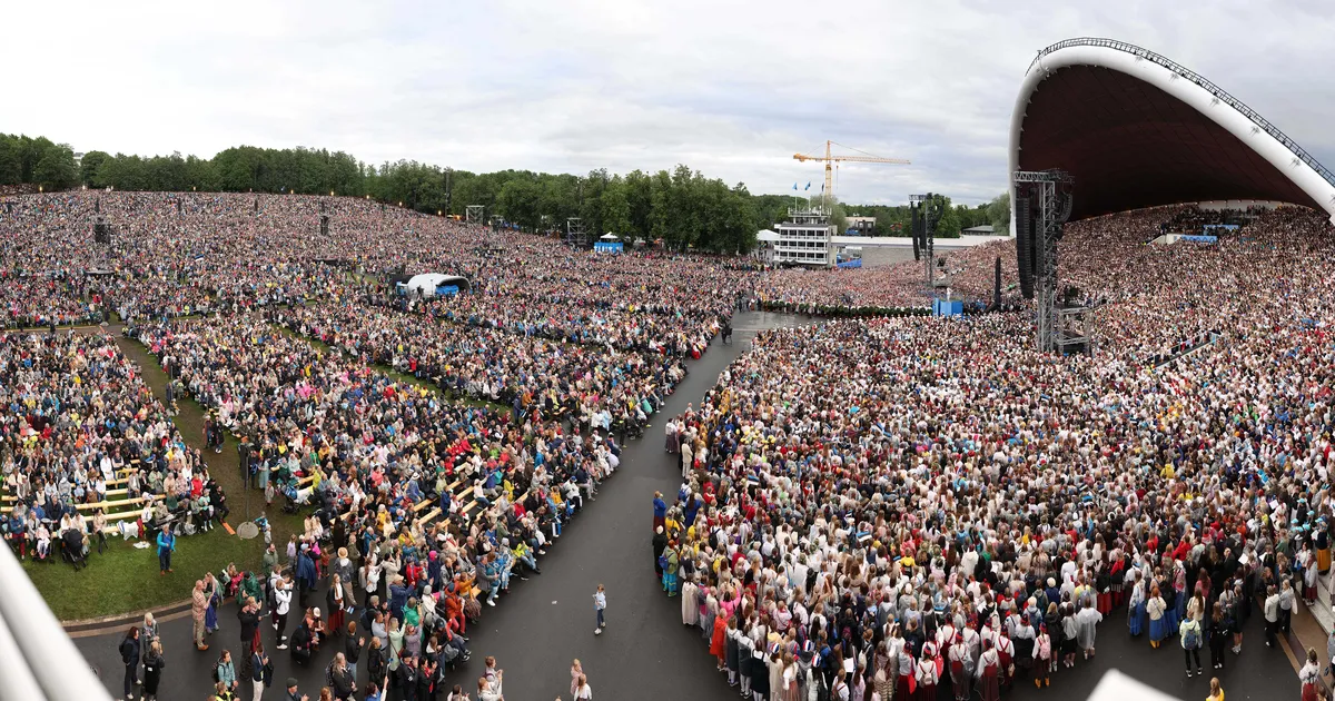 PANORAAMFOTOD ⟩ Selle laulupeo lõppakordid on kõlanud! Leia end laulupeo kontserdilt