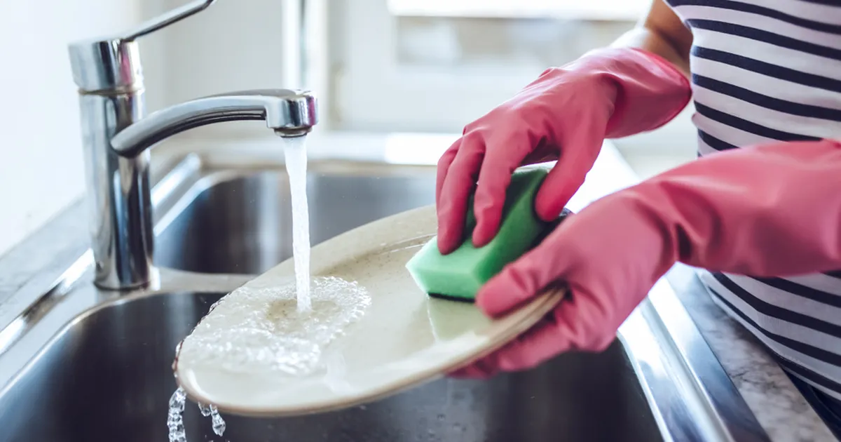 TEADLASED KINNITAVAD ⟩ Kööginuustiku võiks just nii mitme päeva tagant välja vahetada