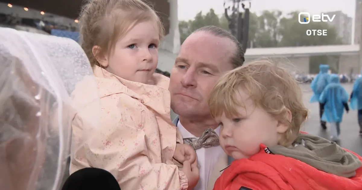 KLÕPS ⟩ Marek Sadam kahe pisipõnniga laulupeole tulekust: natuke selline võimlemispidu ja akrobaatiavoor