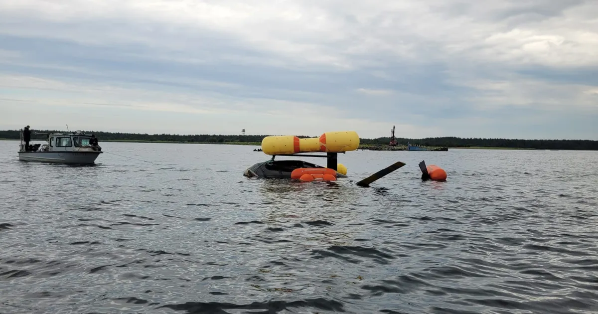 FOTOD ⟩ Amet alustas Vilsandi kopteriõnnetuse põhjuste selgitamisega