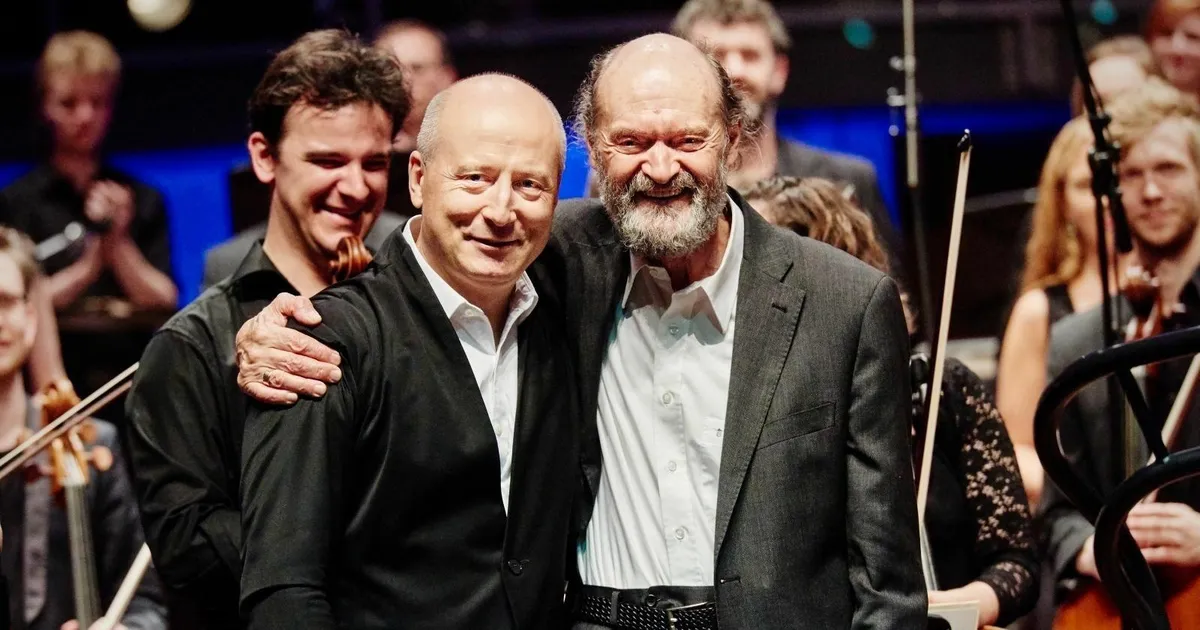 Laulupeol kukkunud Neeme Järvi asemel dirigeerib Pärnu muusikafestivali avakontserti Paavo Järvi