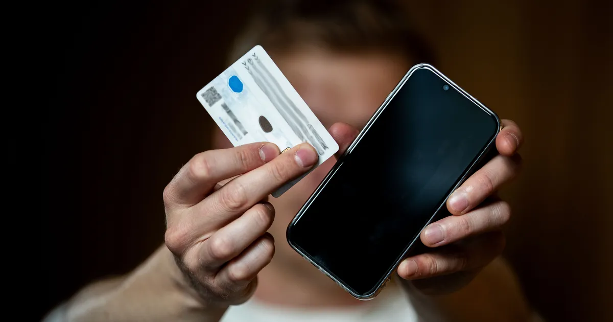 TÄNAVAKÜSITLUS ⟩ Sinu ID-kaart telefonis on nüüd reaalsus: nutiajastu, dokumenti saab esitada läbi mobiilirakenduse