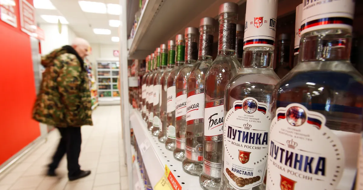 Venelaste üha kasvava napsilembuse kiuste kukub viinatootmine kolinal