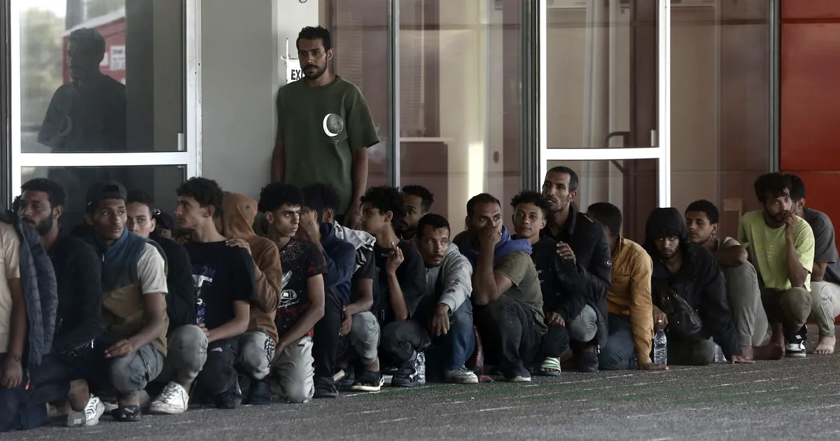 VIDEO ⟩ Kreeka ägab sisserändajate tulva all