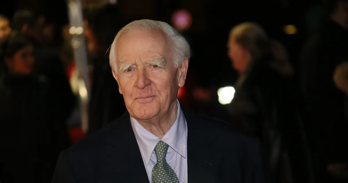 NÄDALA RAAMAT ⟩ Spioon, kes kirjutas väga haaravalt maailmast, mida ta ise varjust jälgis