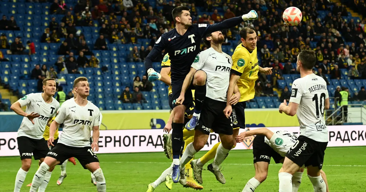 Eesti jalgpallurite endine koduklubi sattus Venemaal skandaali