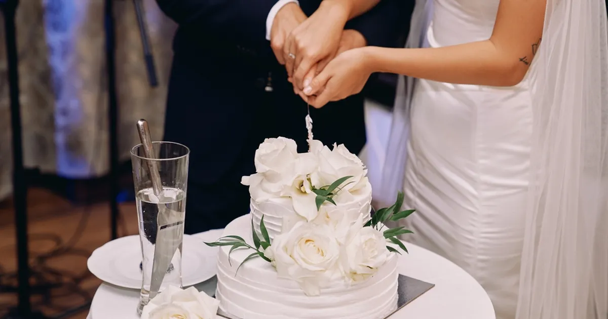 KOHUTAV PETTUMUS ⟩ Ebaõnnestunud pulmatort naerutab internetti: ma polnud millekski nii kohutavaks valmis