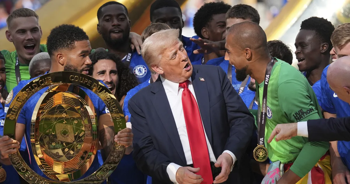 Mida ütles Donald Trump MMi auhinnatseremoonial Chelsea mängijale?