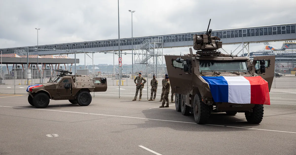 GALERII ⟩ Prantsusmaa saatkond tähistas rahvuspüha vastuvõtuga kruiisiterminalis