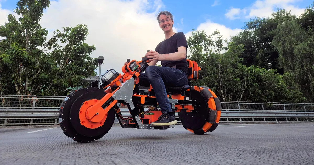 VIDEO ⟩ Kas täiesti kasutu? See igas suunas liikuv motikas avaldab muljet