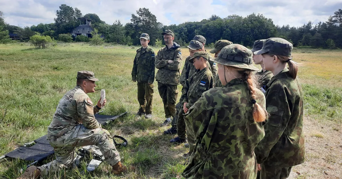 Riigikaitseõppe toetuse muutmise plaani kritiseeritakse kõvasti