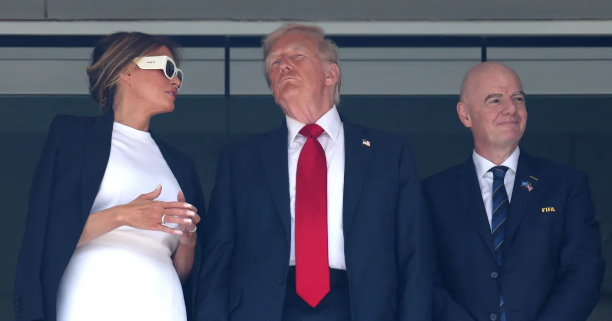 VIDEO ⟩ Paistes jalad ja sinikad kätel: millest on põhjustatud USA presidendi tervisehädad