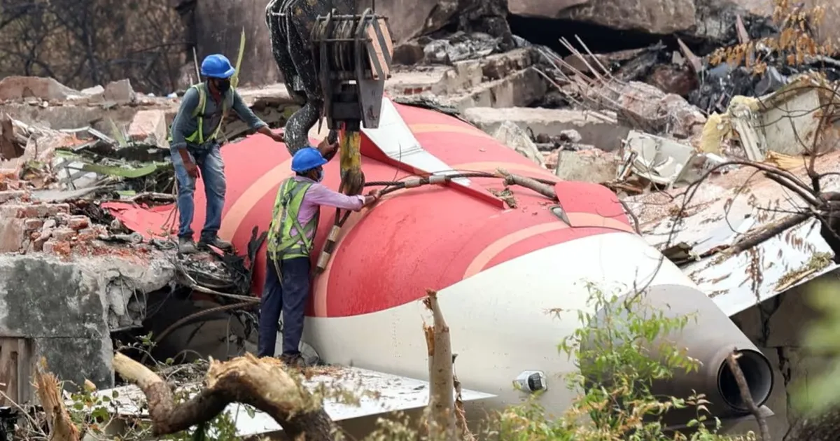 WSJ: Air India õnnetuse uuringust ilmnes, et kapten võis kütuse kinni keerata