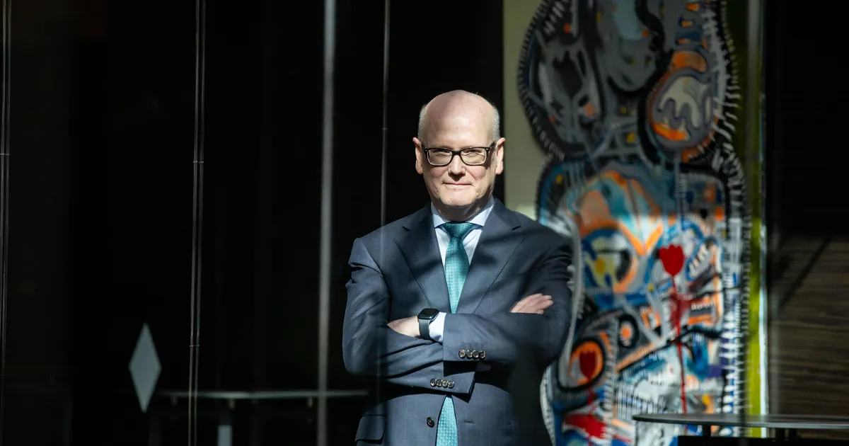 THOMAS ÖSTROS ⟩ Tuleme appi Eesti elanikele taskukohaseid kodusid looma