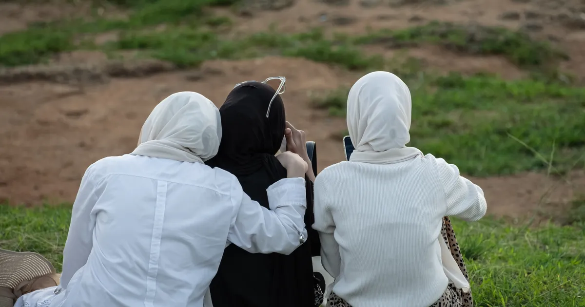 EI VÕI OLLA! ⟩ Kolm mosleminaiseks maskeerunud nigeerlast üritasid Dubaisse lennata